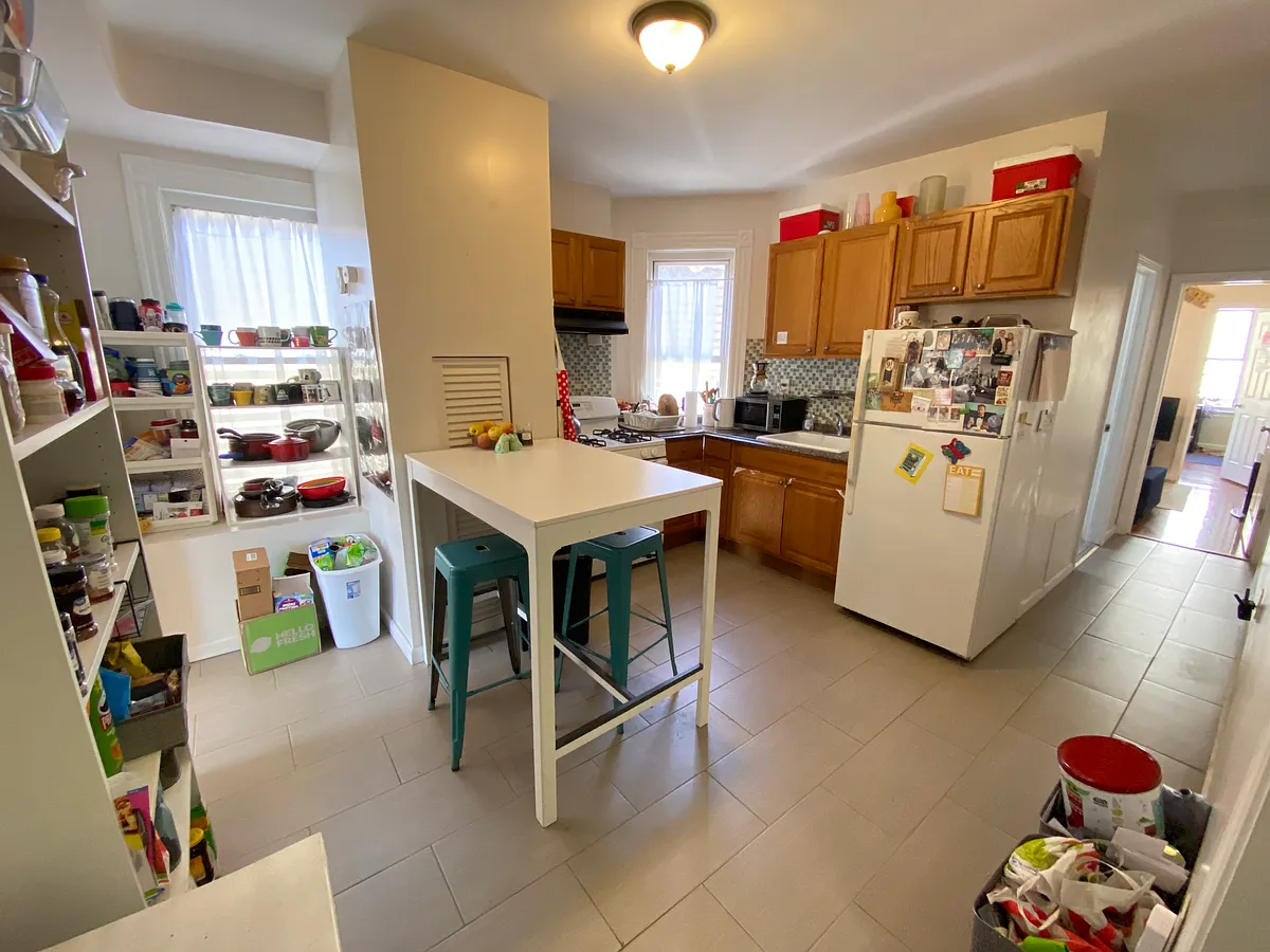 Building Photo - 980 State St #3L