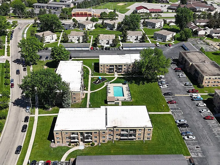 Winchester Apartments & Townhomes — Photo 19