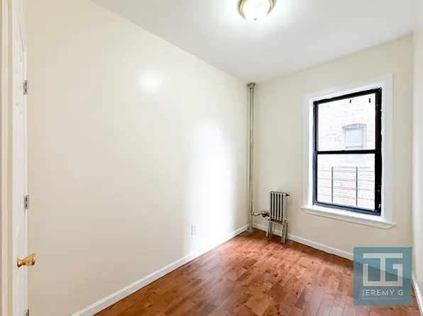 620 West 182nd Street image 4 of 8