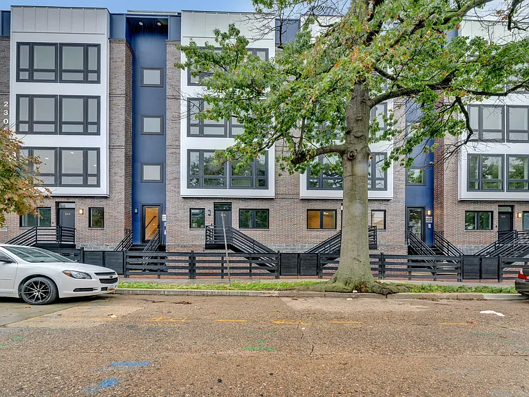 2305 Nicholson St SE #103 — Photo 9