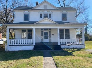 3730 Sylvan Pl, Saint Louis, MO 63121