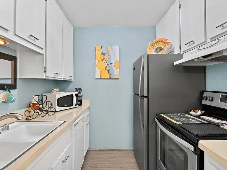 6406 Friars Rd #338 — Photo 3