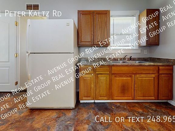 3rd image of 25771 Peter Kaltz Rd