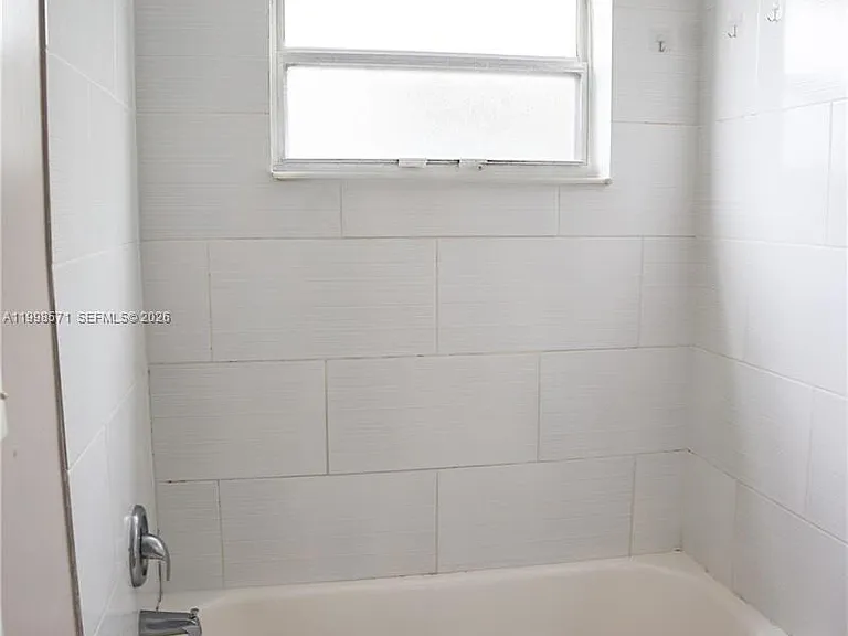 4240 Woodside Dr — Photo 29
