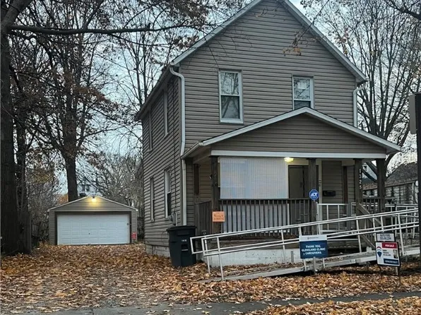 1325 Curtis St, Akron, OH 44301