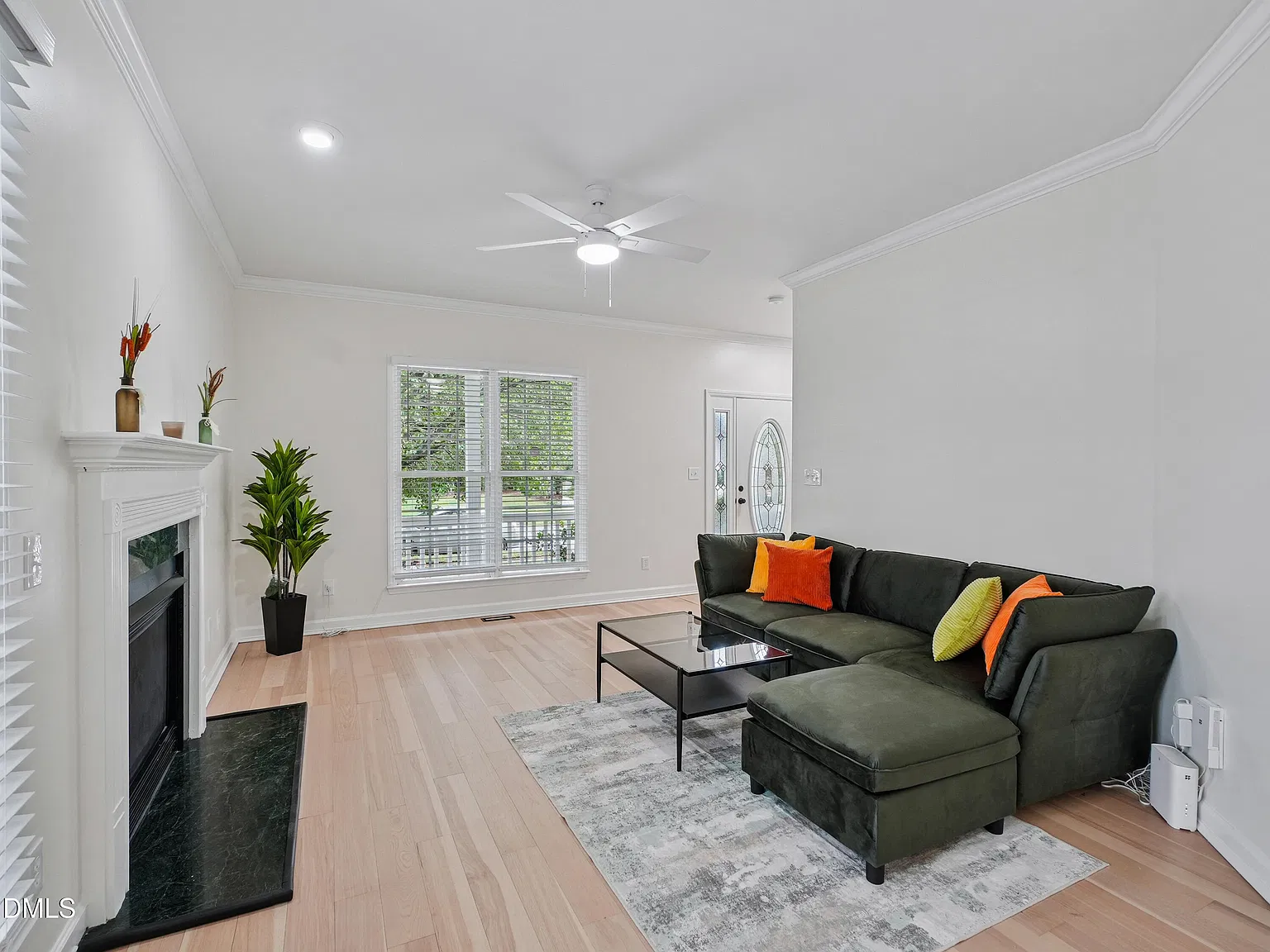 3 bed, 2.5 bath, 1980 sqft, $2,600 — Photo 4
