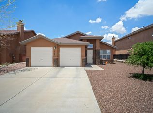 565 Sun Ray Way, Socorro, TX 79928