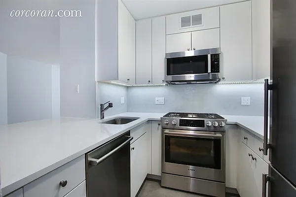 Rented by Corcoran | media 17