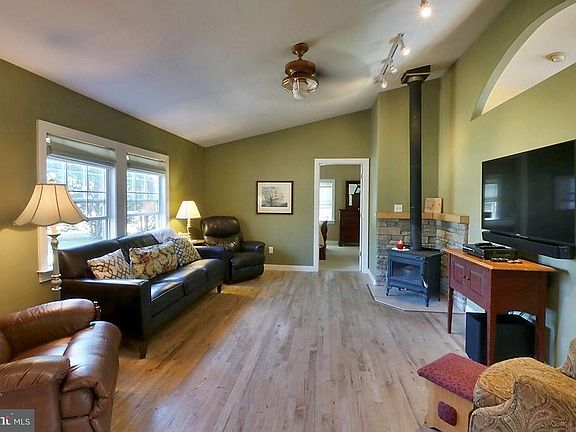 4th image of 38799 Bayview E