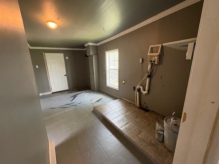 307 W South St — Photo 18