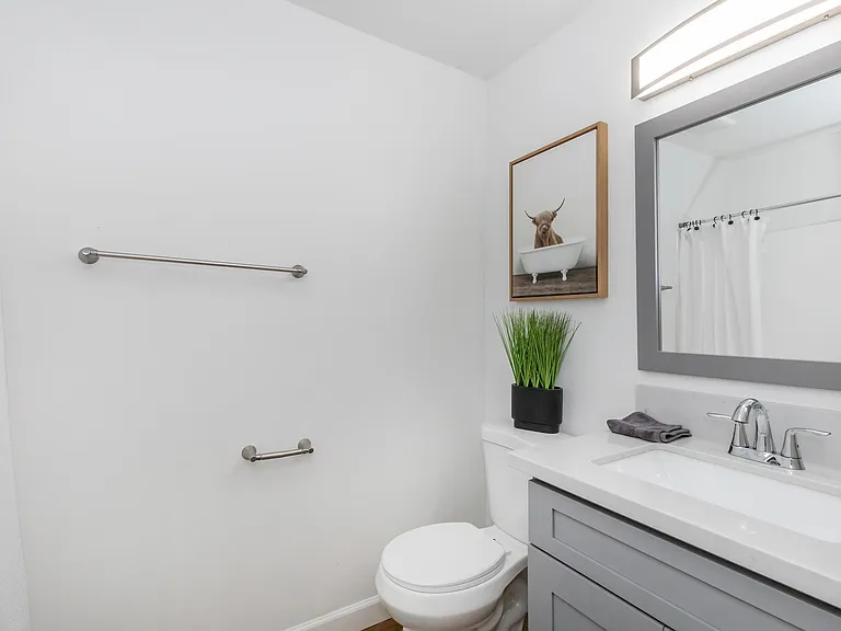 Bella Vista Senior Apartments — Photo 30