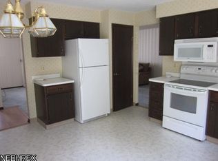 20377 Arlington Dr, Strongsville, OH