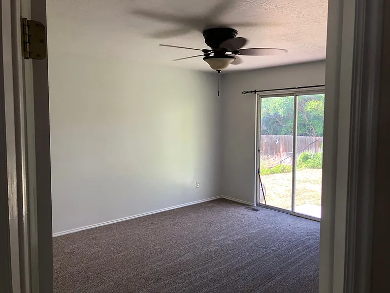 1296 E 3100 N — Photo 7