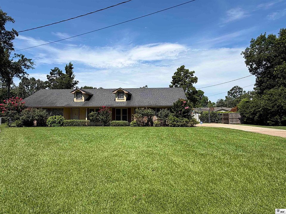 1st image of 18 Longwood Dr