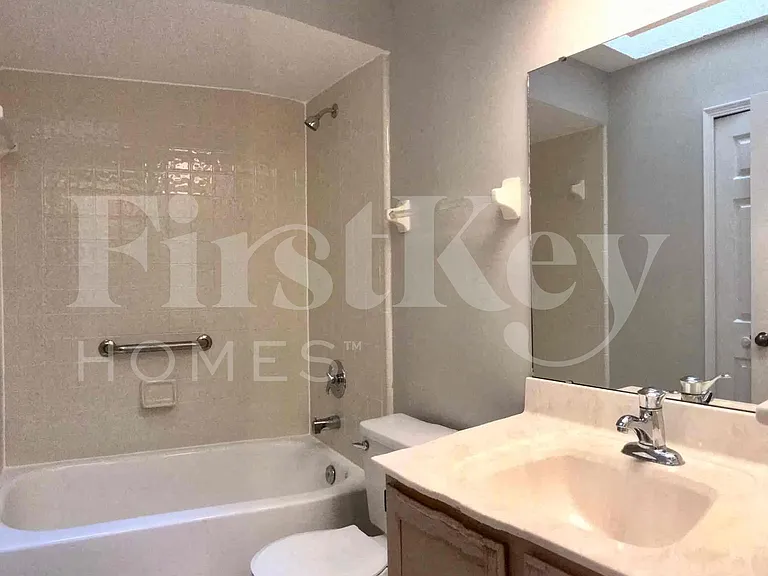 7852 Catskills Ct — Photo 24