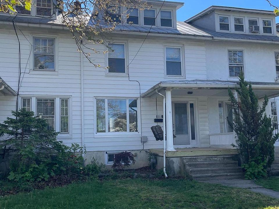 1st image of 811 Main St