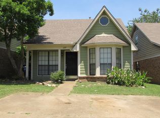 6945 Tulane Rd E, Horn Lake, MS 38637