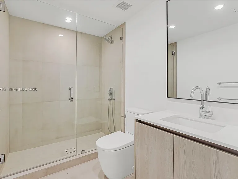 9221 E Bay Harbor Dr #511/512 — Photo 49