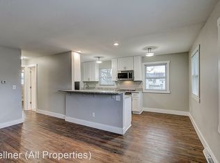 1624 S 90th St APT 4, West Allis, WI 53214