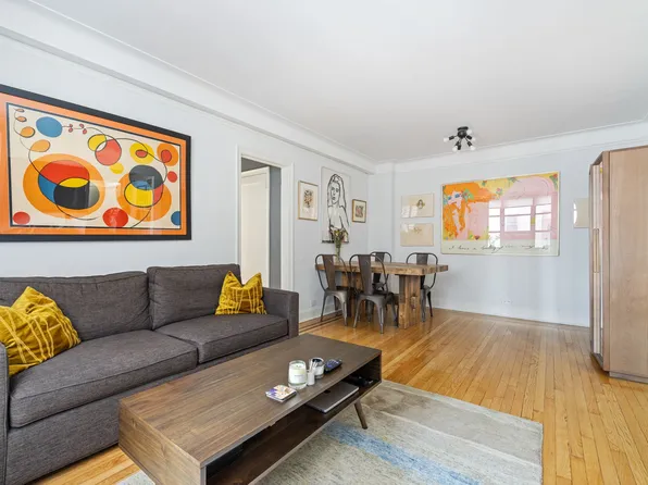 235 East 22nd Street 4T image 3 of 12