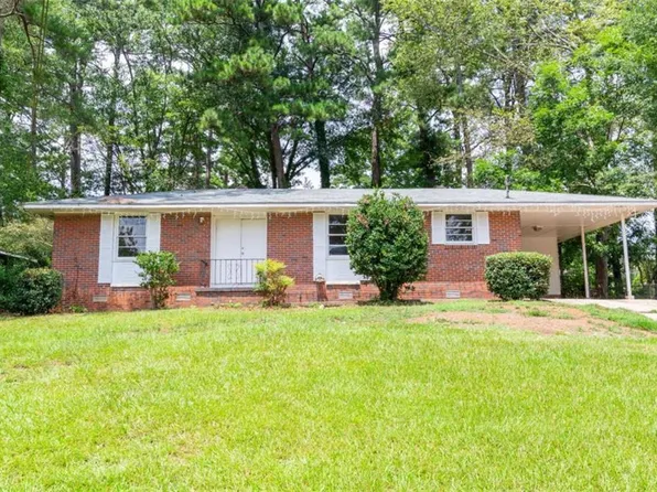 816 Needle Dr, Forest Park, GA 30297