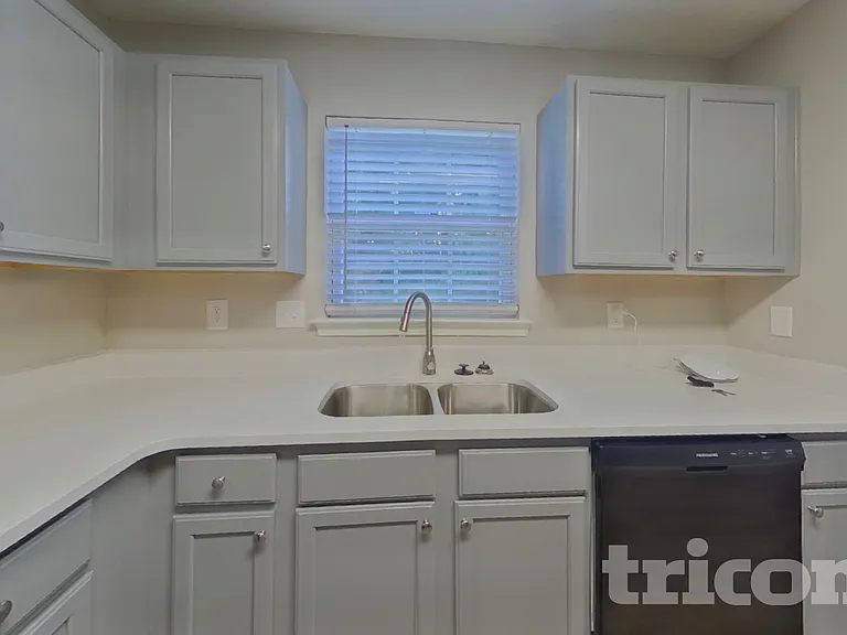 6951 Silver Garden Ln — Photo 5