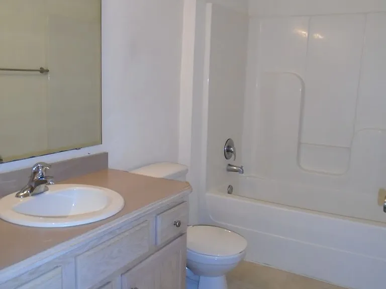913 Westridge Dr #16 — Photo 14