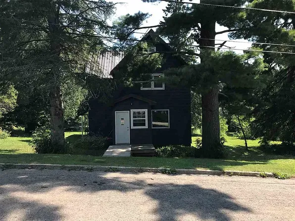924 Prospect St, Hancock, MI 49930