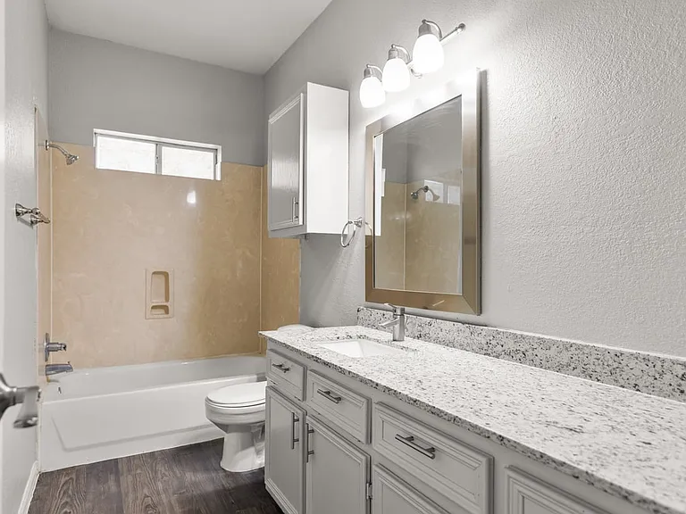 1521 Bagby Ave #C — Photo 20