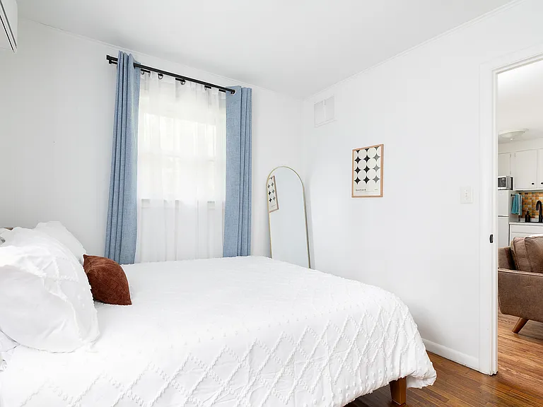 839 N Smith Rd #4 — Photo 4