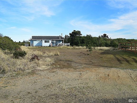 2nd image of 943 Starfish Pl SW