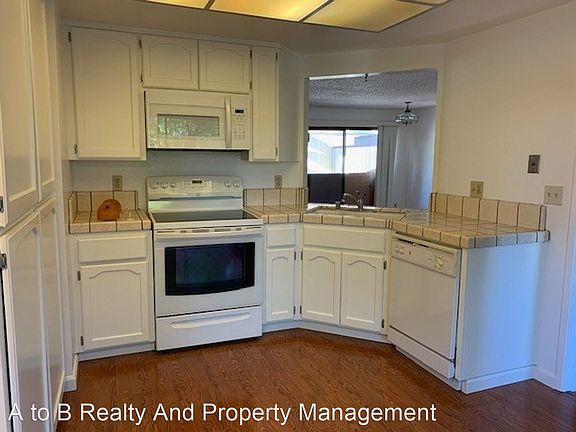 3rd image of 7104 Clarendon St