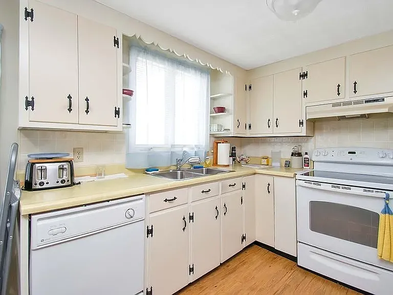 795 McKinstry Ave #1 — Photo 5