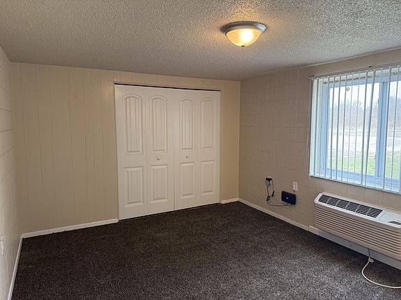 3rd image of 1118 E Morton Ave #11346507