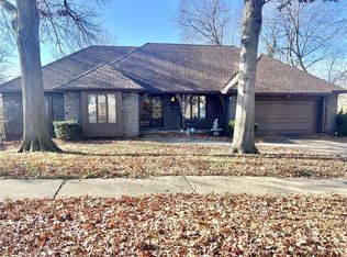 5768 Cottage Ave, Kansas City, MO 64133