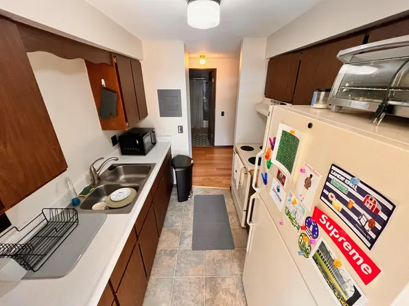 2118 Red Arrow Trl, Madison, WI