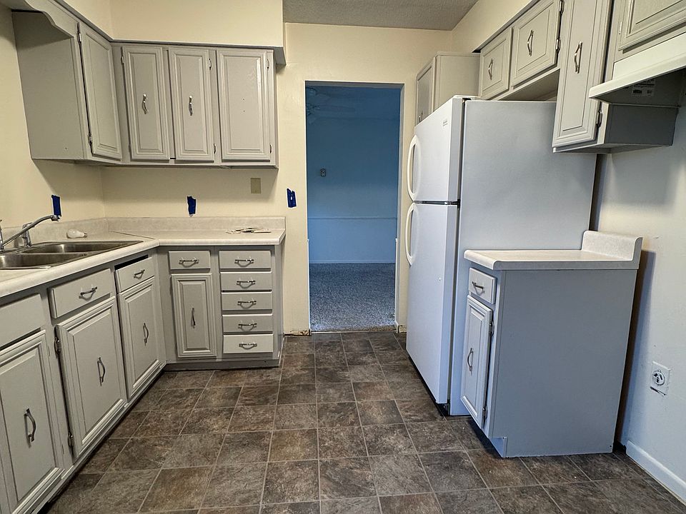 1st image of 27968 Southpointe Dr #A