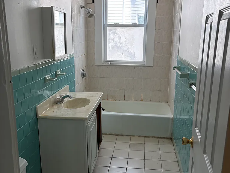 19 Sturgis St #2 — Photo 6