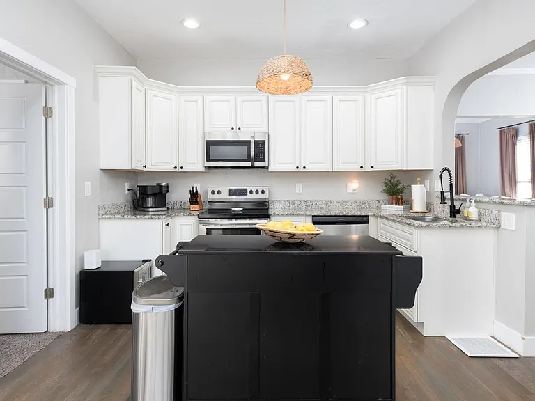 847 E Costilla St — Photo 5