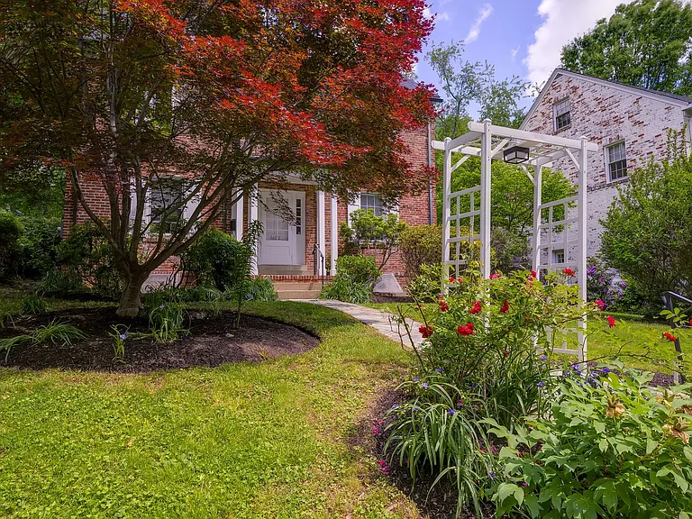 3677 Upton St NW — Photo 4