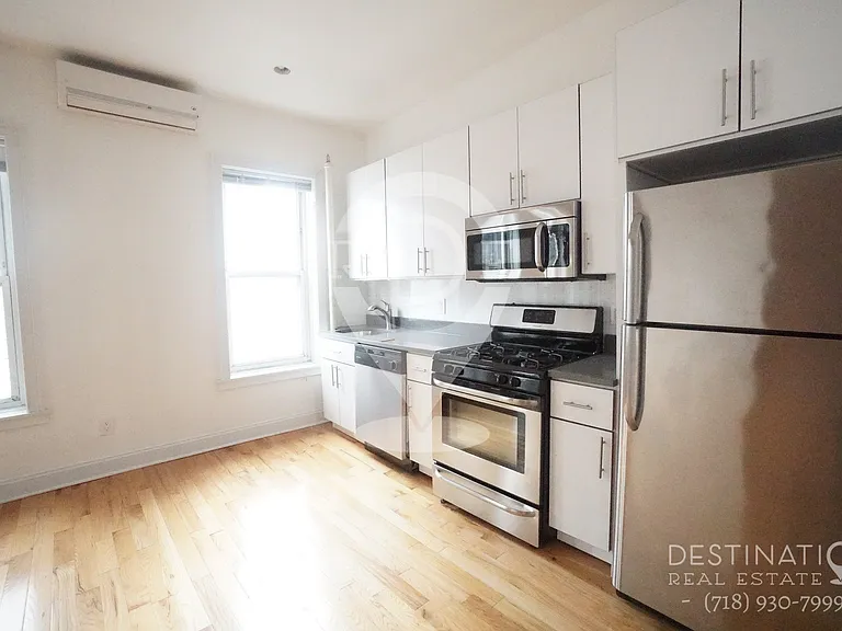257 Kingston Ave #3R — Photo 6