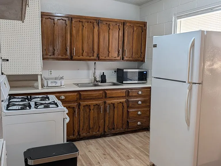 1226 Goff Blvd SW — Photo 3