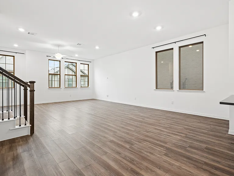 7521 Laburnam Rd — Photo 12