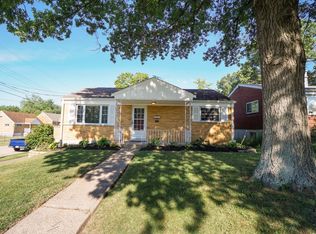 8399 Coghill Ln, Cincinnati, OH 45239