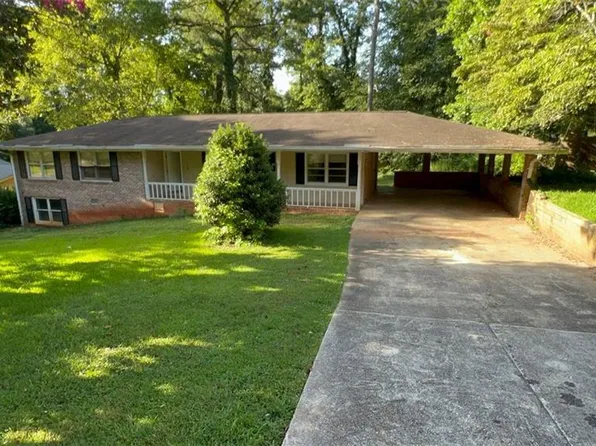 4853 Pine Shadows Dr, Stone Mountain, GA 30088