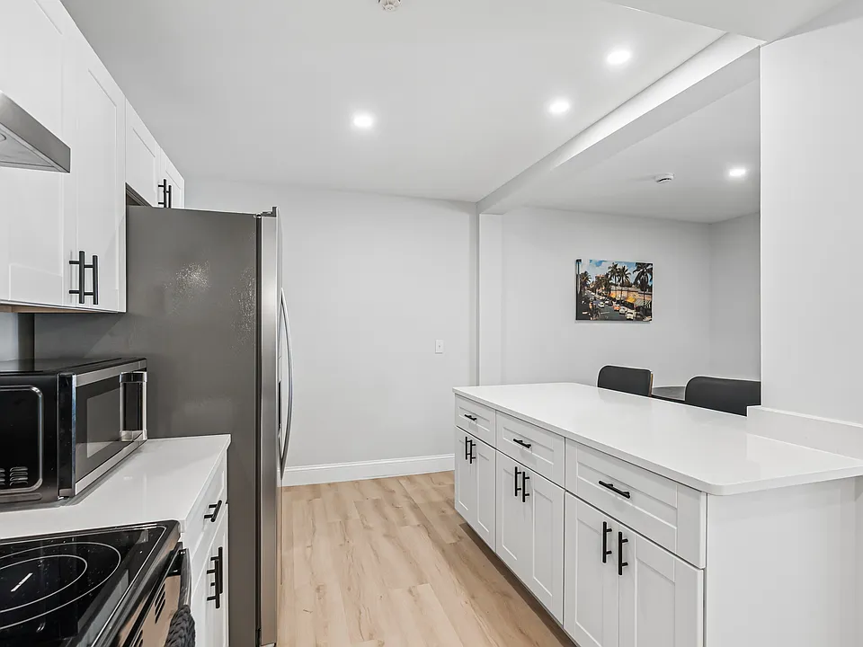 20 Washington Ave #101