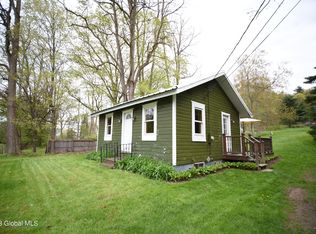 1044 Best Rd, East Greenbush, NY 12061