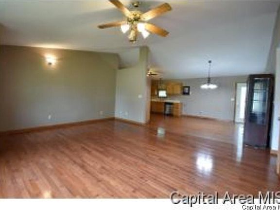 4th image of 816 Whispering Pines Dr