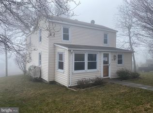 49 Waterfall Rd, Chester Gap, VA 22623