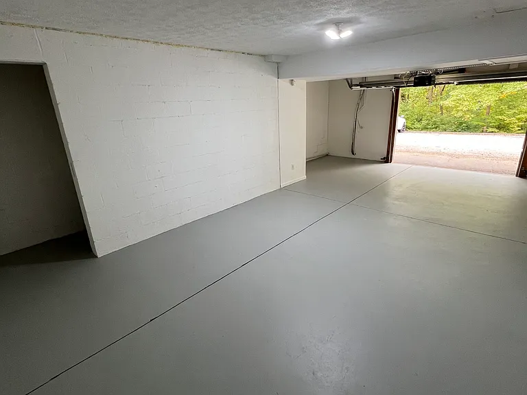 429 Westwood Dr #4 — Photo 32